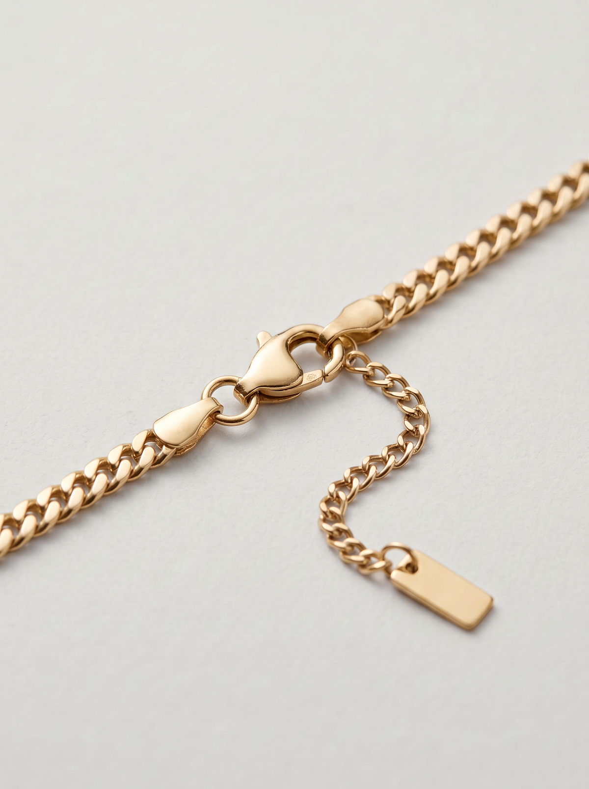 Cuban Chain 3mm in gold, clasp and adjustable extender